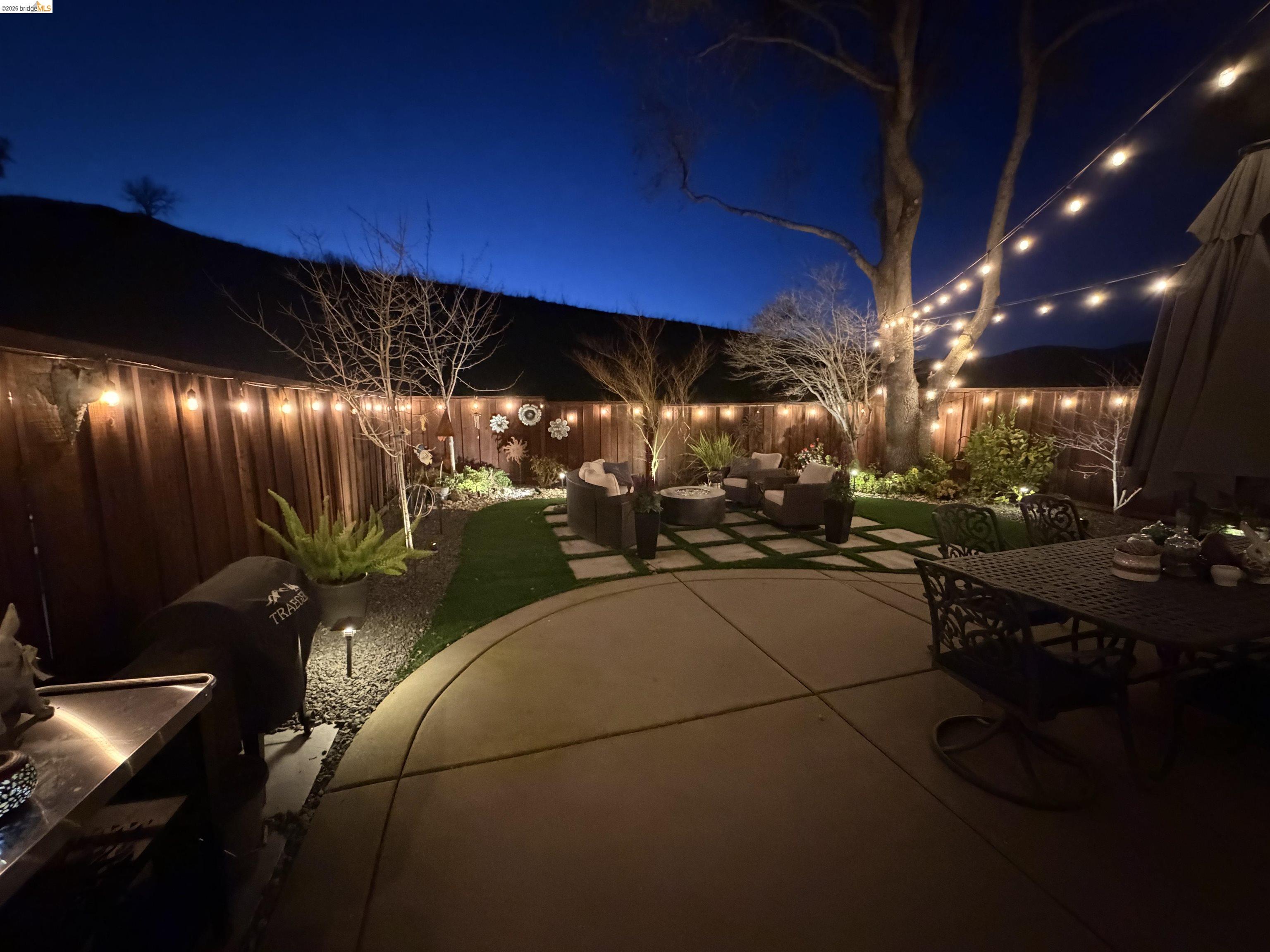 Detail Gallery Image 48 of 57 For 2090 Shady Creek Pl., Danville,  CA 94526 - 4 Beds | 2/1 Baths