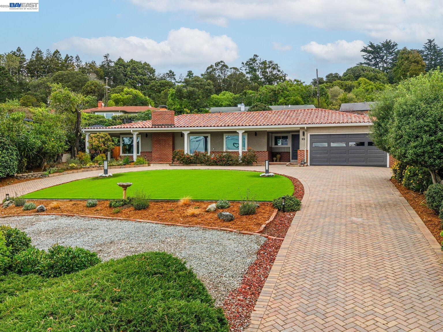 Detail Gallery Image 13 of 60 For 51 Franciscan Way, Kensington,  CA 94707 - 4 Beds | 3 Baths