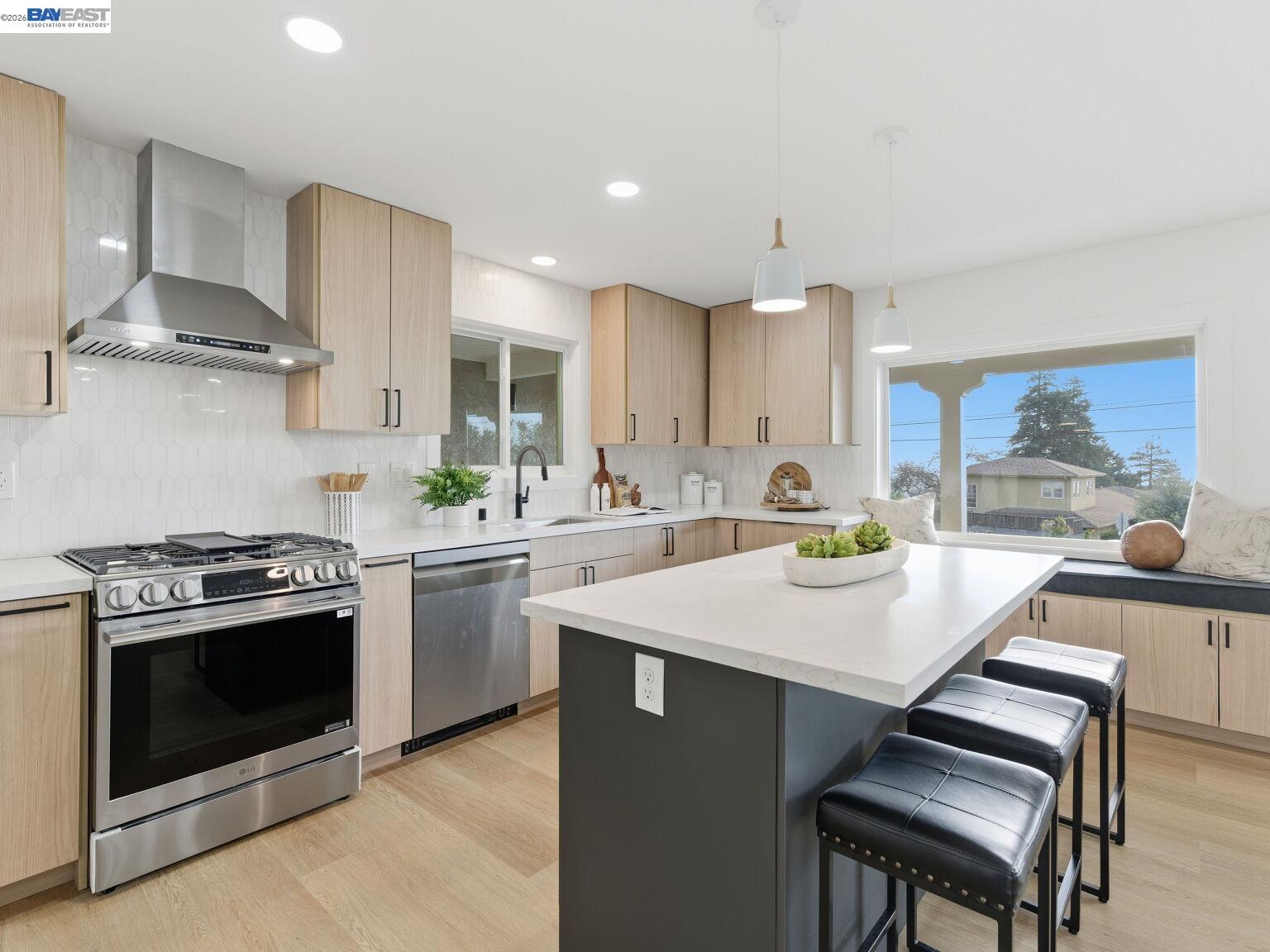 Detail Gallery Image 3 of 60 For 51 Franciscan Way, Kensington,  CA 94707 - 4 Beds | 3 Baths