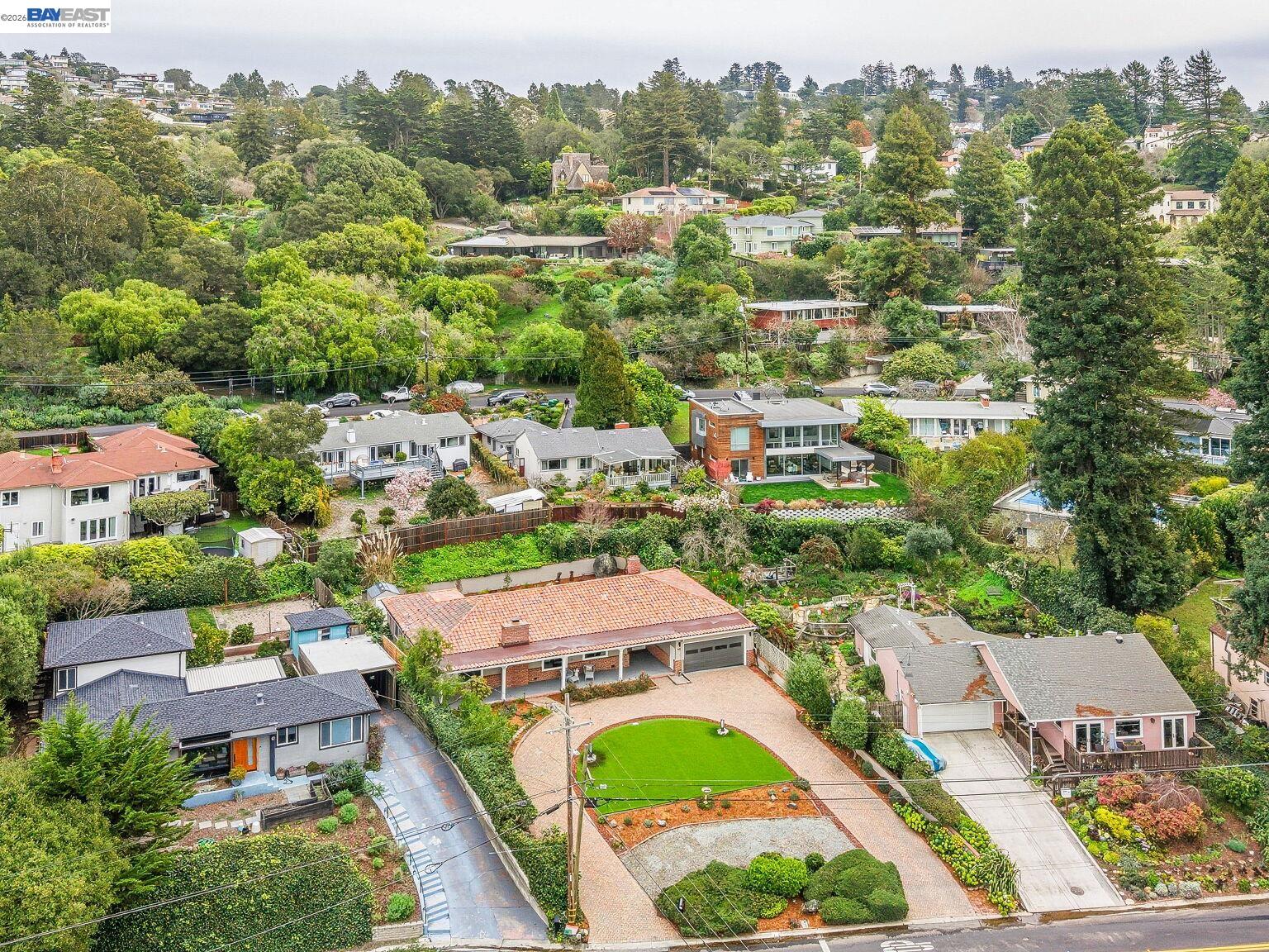 Detail Gallery Image 51 of 60 For 51 Franciscan Way, Kensington,  CA 94707 - 4 Beds | 3 Baths