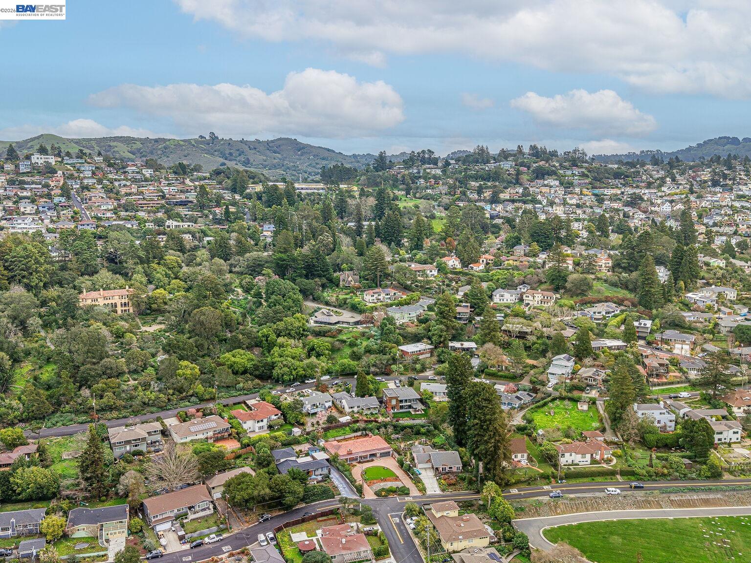 Detail Gallery Image 54 of 60 For 51 Franciscan Way, Kensington,  CA 94707 - 4 Beds | 3 Baths
