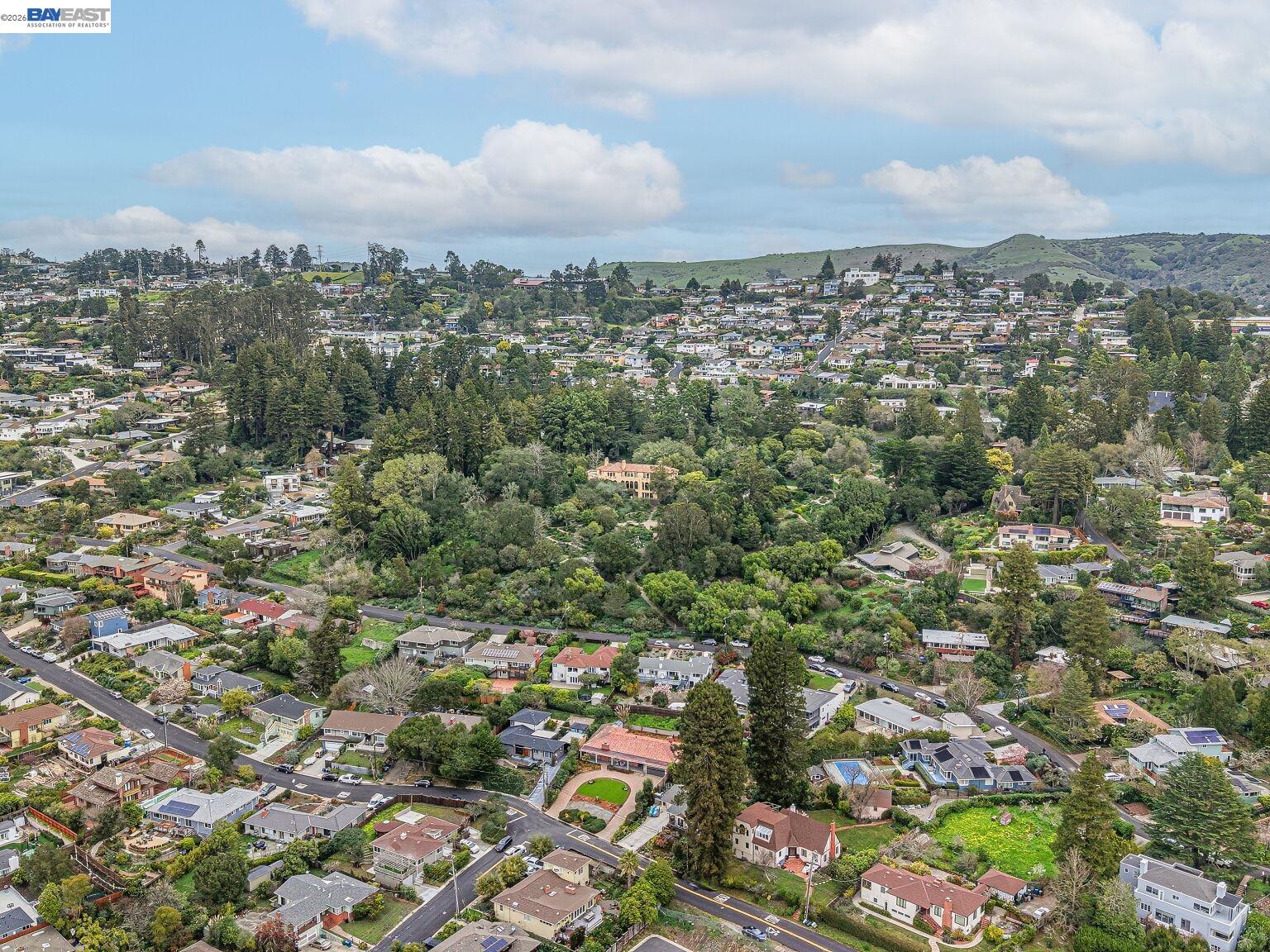 Detail Gallery Image 55 of 60 For 51 Franciscan Way, Kensington,  CA 94707 - 4 Beds | 3 Baths