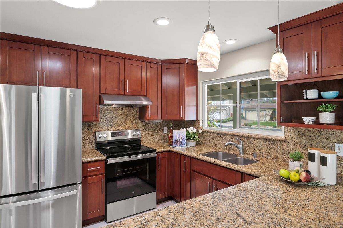 Detail Gallery Image 8 of 29 For 5030 Chelsea Dr, Newark,  CA 94560 - 3 Beds | 2 Baths