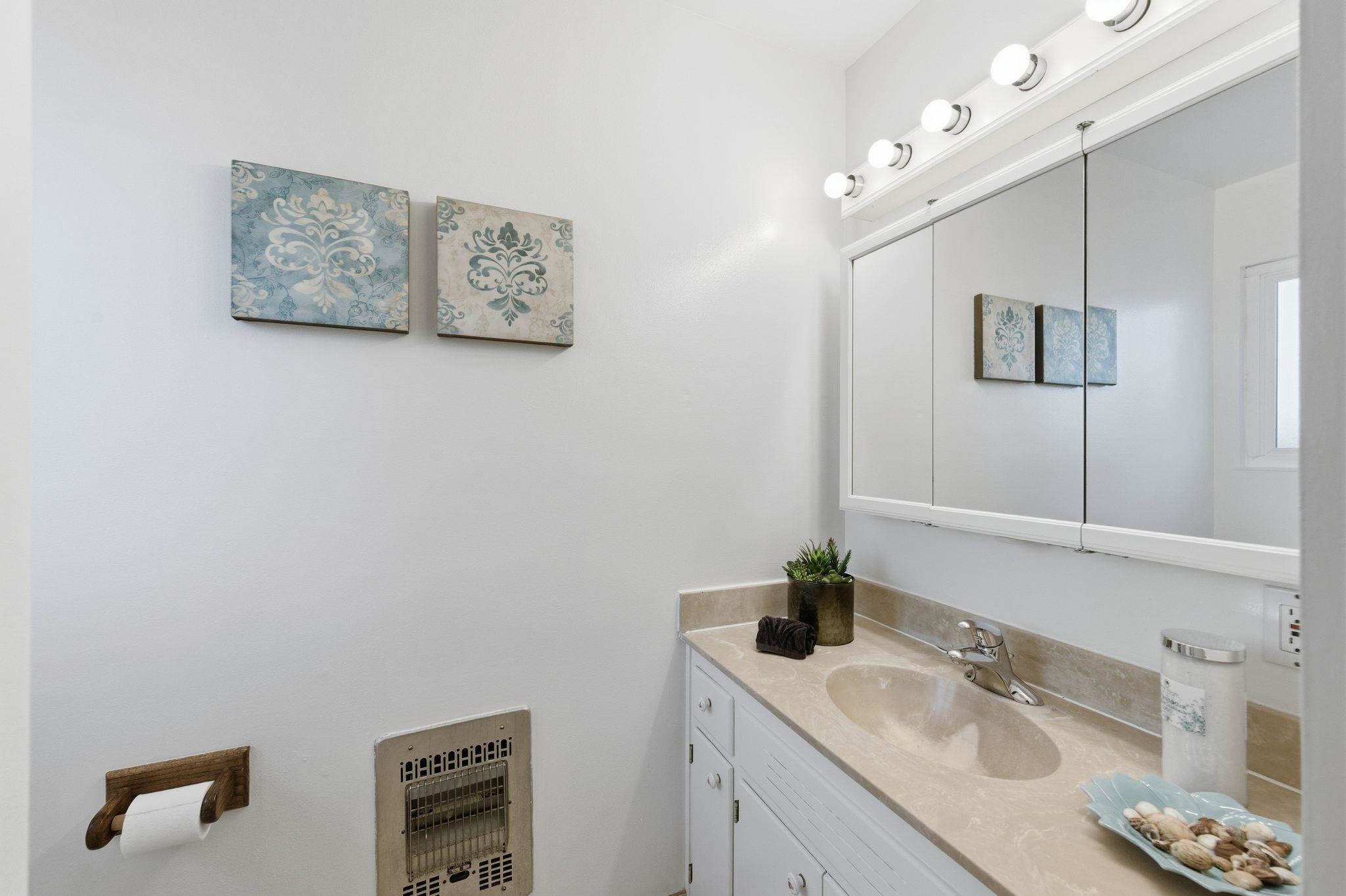 Detail Gallery Image 12 of 27 For 4859 Hilo St, Fremont,  CA 94538 - 3 Beds | 2 Baths