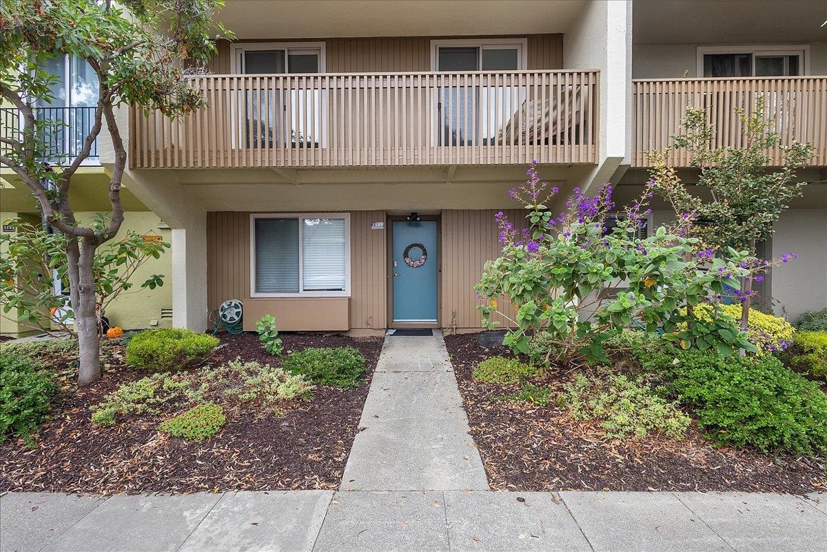 Detail Gallery Image 2 of 25 For 1141 Verdemar Dr, Alameda,  CA 94502 - 4 Beds | 2/1 Baths