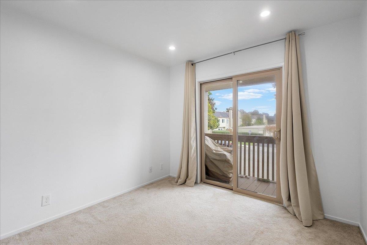 Detail Gallery Image 12 of 25 For 1141 Verdemar Dr, Alameda,  CA 94502 - 4 Beds | 2/1 Baths