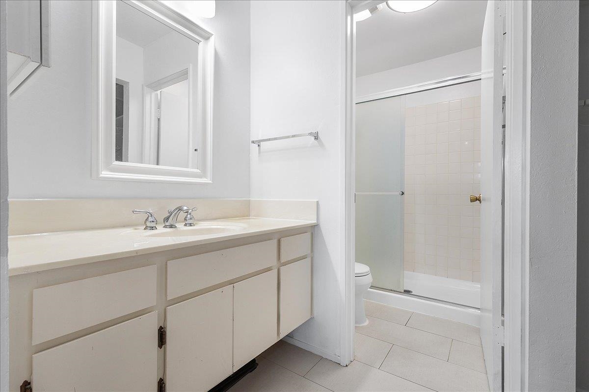 Detail Gallery Image 17 of 25 For 1141 Verdemar Dr, Alameda,  CA 94502 - 4 Beds | 2/1 Baths