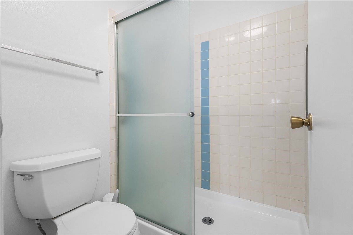 Detail Gallery Image 18 of 25 For 1141 Verdemar Dr, Alameda,  CA 94502 - 4 Beds | 2/1 Baths