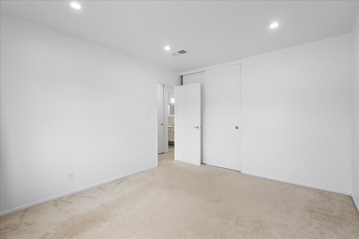 Detail Gallery Image 22 of 25 For 1141 Verdemar Dr, Alameda,  CA 94502 - 4 Beds | 2/1 Baths