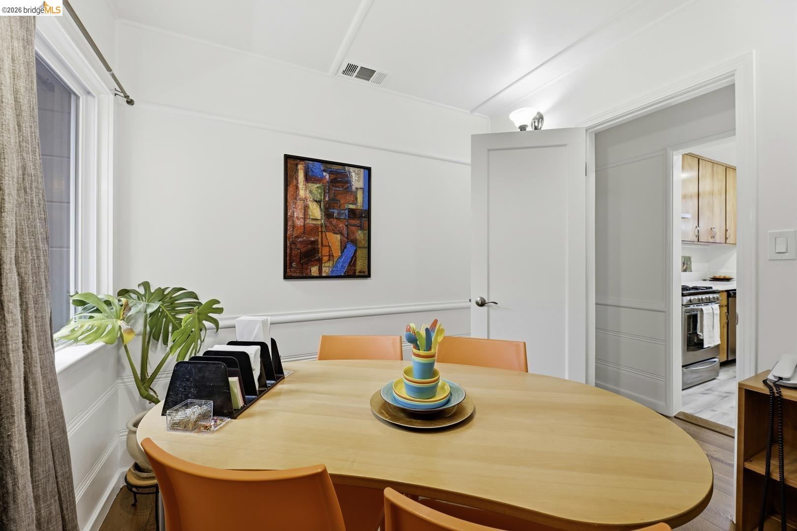 Detail Gallery Image 17 of 41 For 946 Kains Ave, Albany,  CA 94706 - 4 Beds | 2/1 Baths