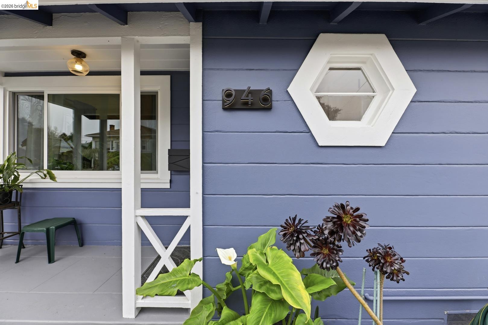 Detail Gallery Image 3 of 41 For 946 Kains Ave, Albany,  CA 94706 - 4 Beds | 2/1 Baths