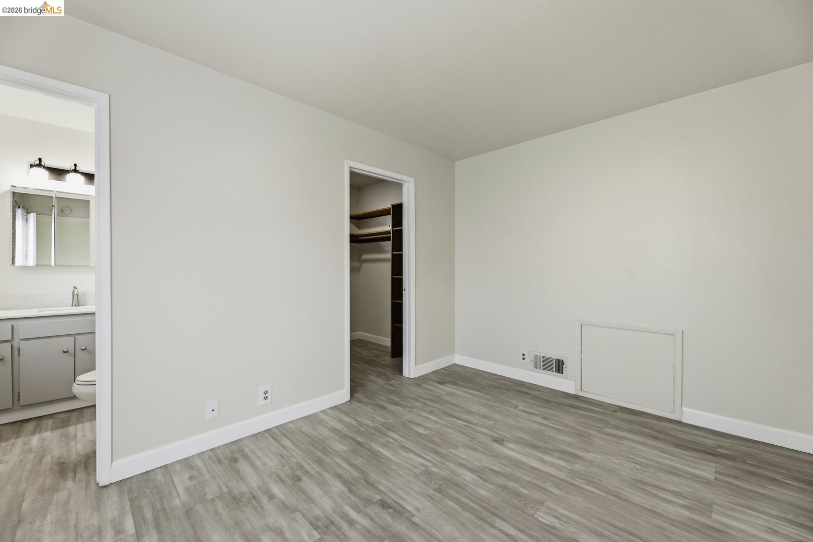 Detail Gallery Image 28 of 41 For 946 Kains Ave, Albany,  CA 94706 - 4 Beds | 2/1 Baths