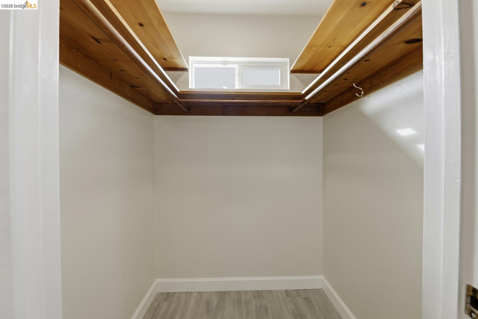 Detail Gallery Image 30 of 41 For 946 Kains Ave, Albany,  CA 94706 - 4 Beds | 2/1 Baths