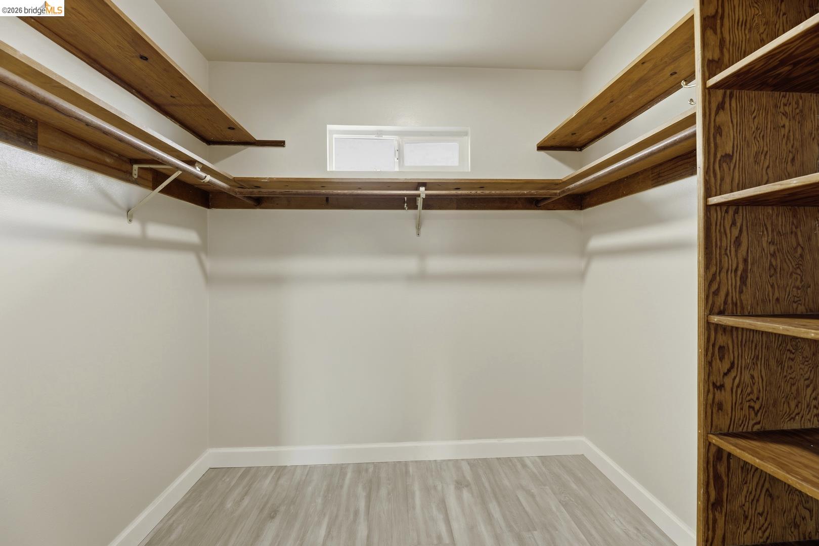 Detail Gallery Image 31 of 42 For 946 Kains Ave, Albany,  CA 94706 - 4 Beds | 2/1 Baths