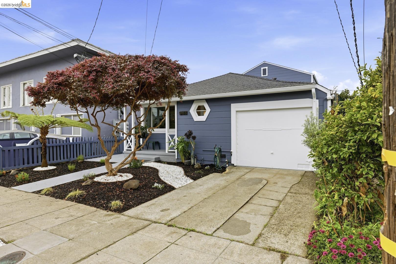 Detail Gallery Image 5 of 41 For 946 Kains Ave, Albany,  CA 94706 - 4 Beds | 2/1 Baths