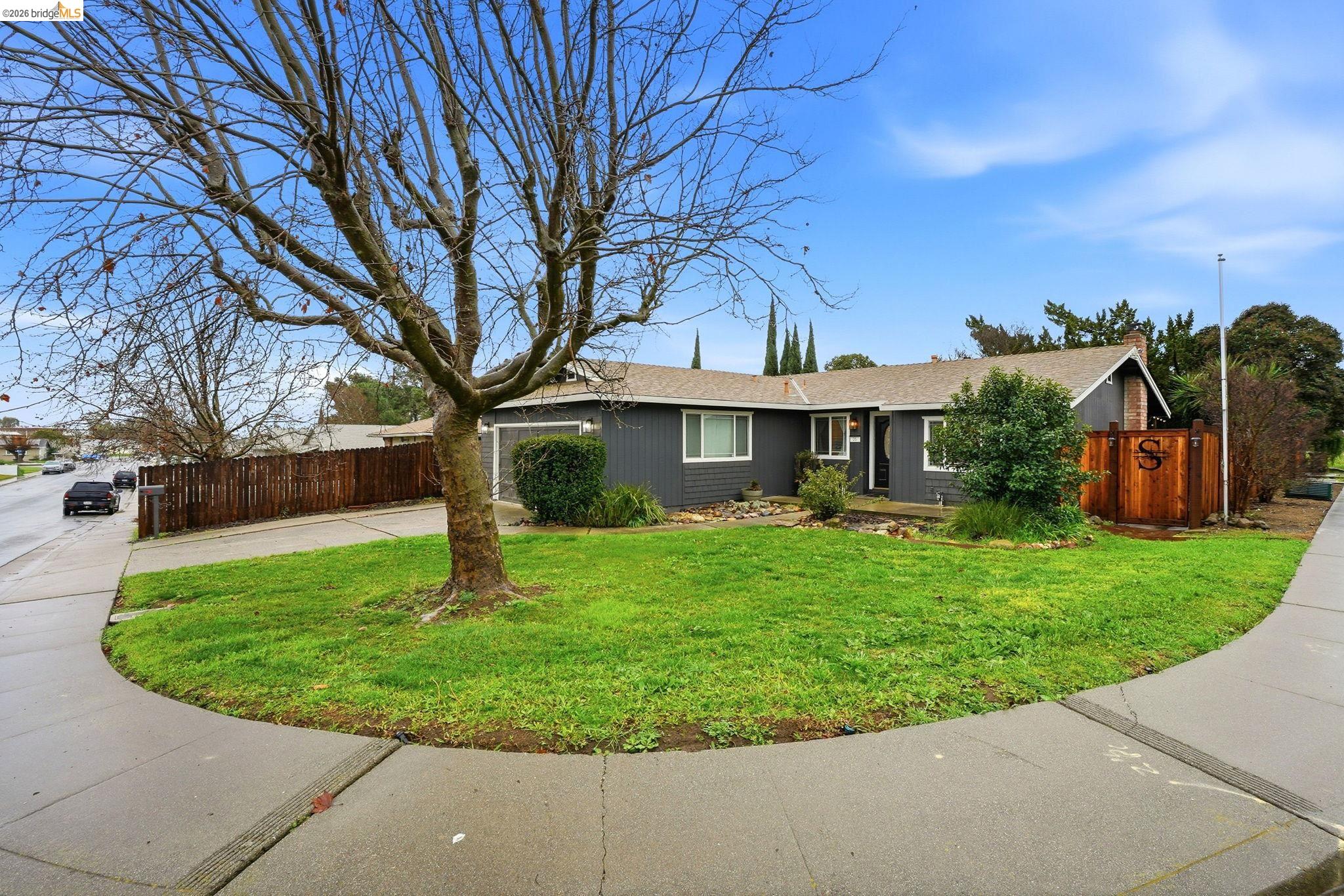 Detail Gallery Image 6 of 33 For 23 Shasta Dr, Rio Vista,  CA 94571-1511 - 3 Beds | 2 Baths