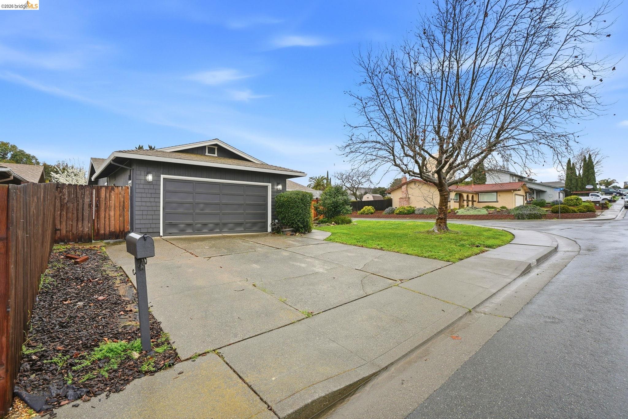 Detail Gallery Image 7 of 33 For 23 Shasta Dr, Rio Vista,  CA 94571-1511 - 3 Beds | 2 Baths