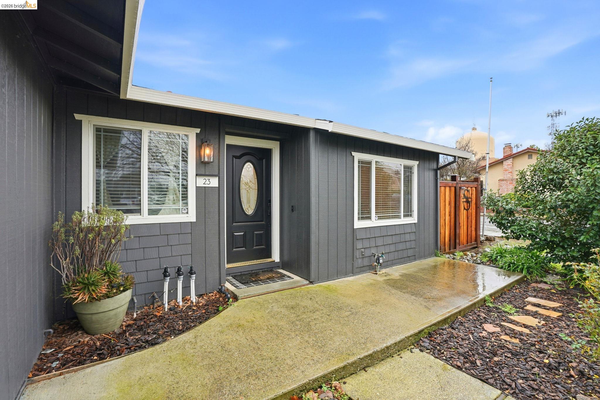 Detail Gallery Image 8 of 33 For 23 Shasta Dr, Rio Vista,  CA 94571-1511 - 3 Beds | 2 Baths