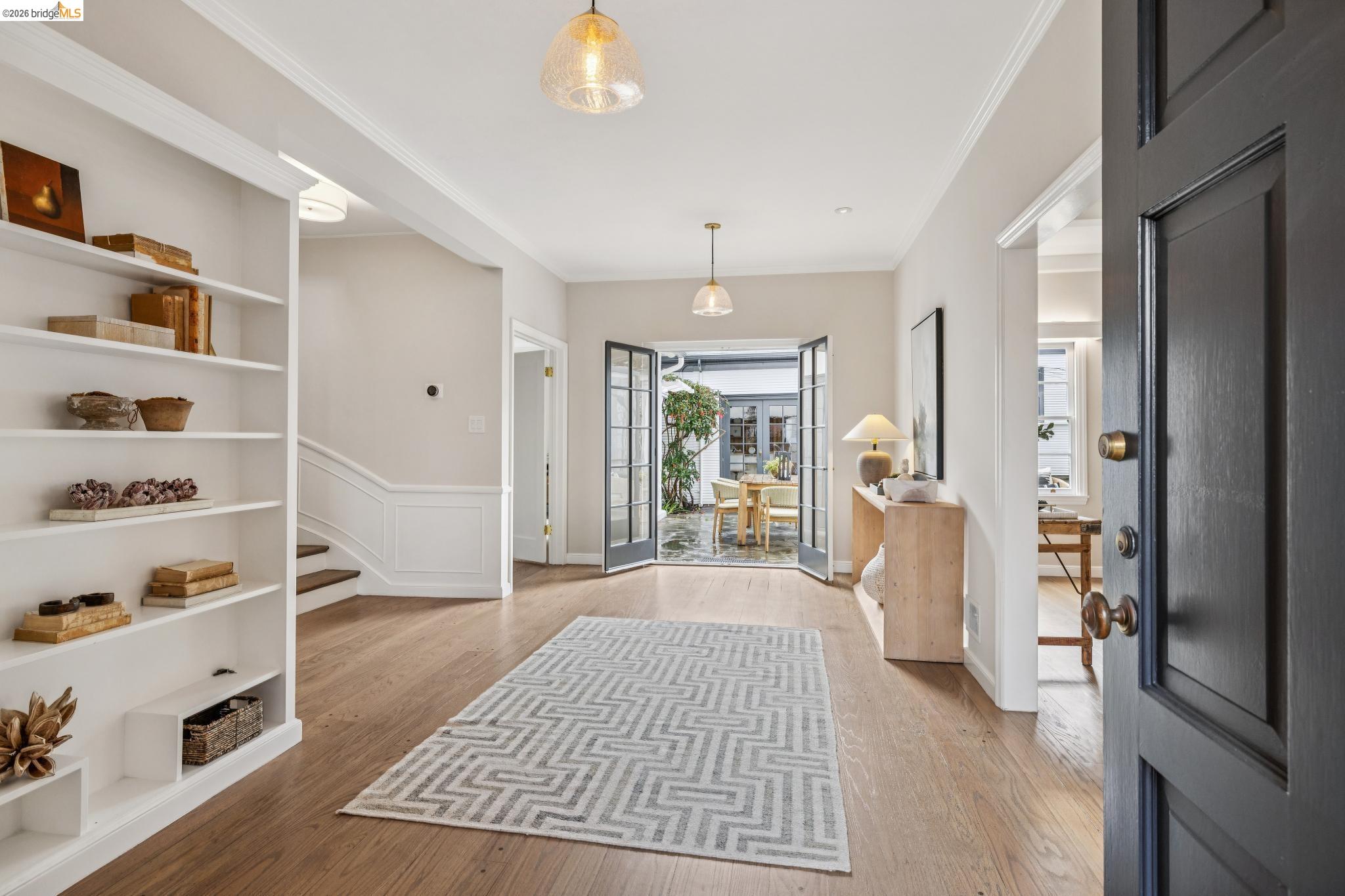 Detail Gallery Image 4 of 59 For 15 Olive Ave, Piedmont,  CA 94611 - – Beds | – Baths