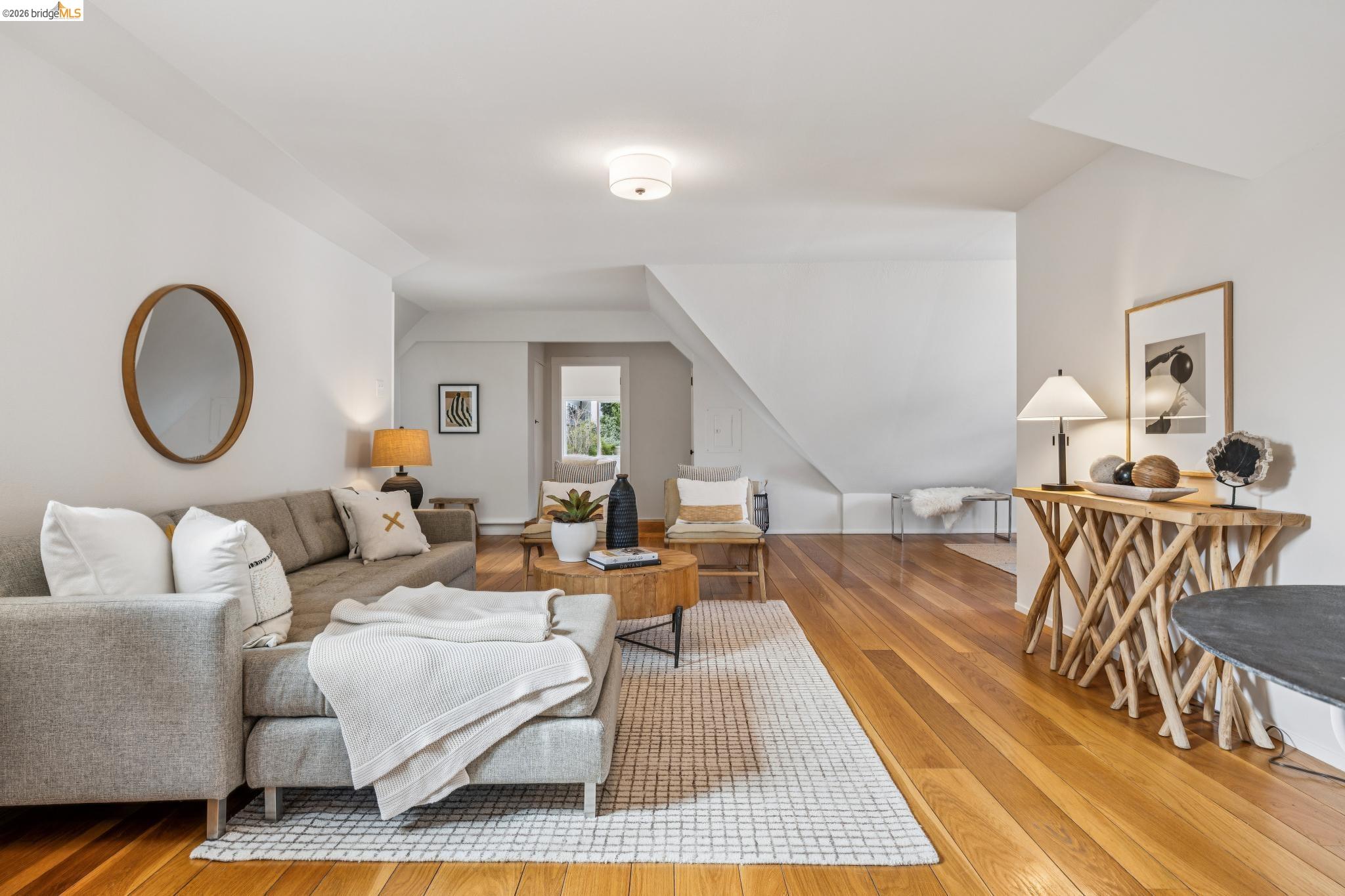 Detail Gallery Image 41 of 59 For 15 Olive Ave, Piedmont,  CA 94611 - – Beds | – Baths