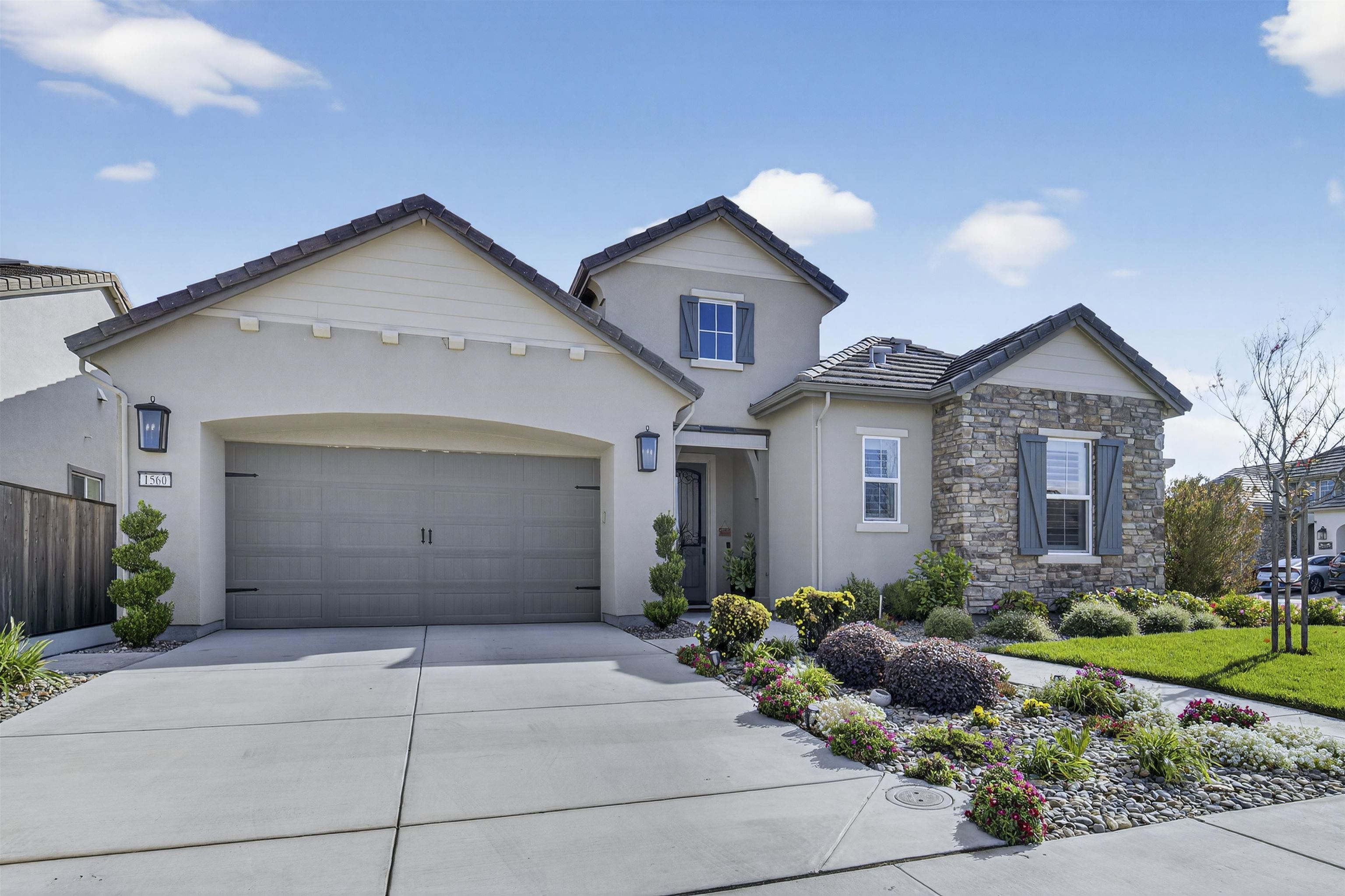 Detail Gallery Image 3 of 47 For 1560 Empire, Lodi,  CA 95242 - 3 Beds | 3 Baths