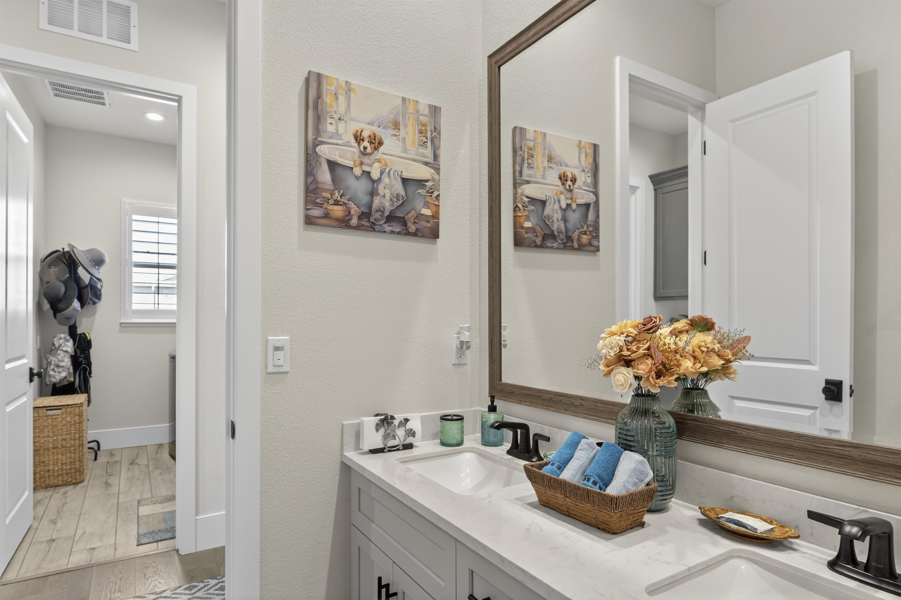 Detail Gallery Image 28 of 47 For 1560 Empire, Lodi,  CA 95242 - 3 Beds | 3 Baths