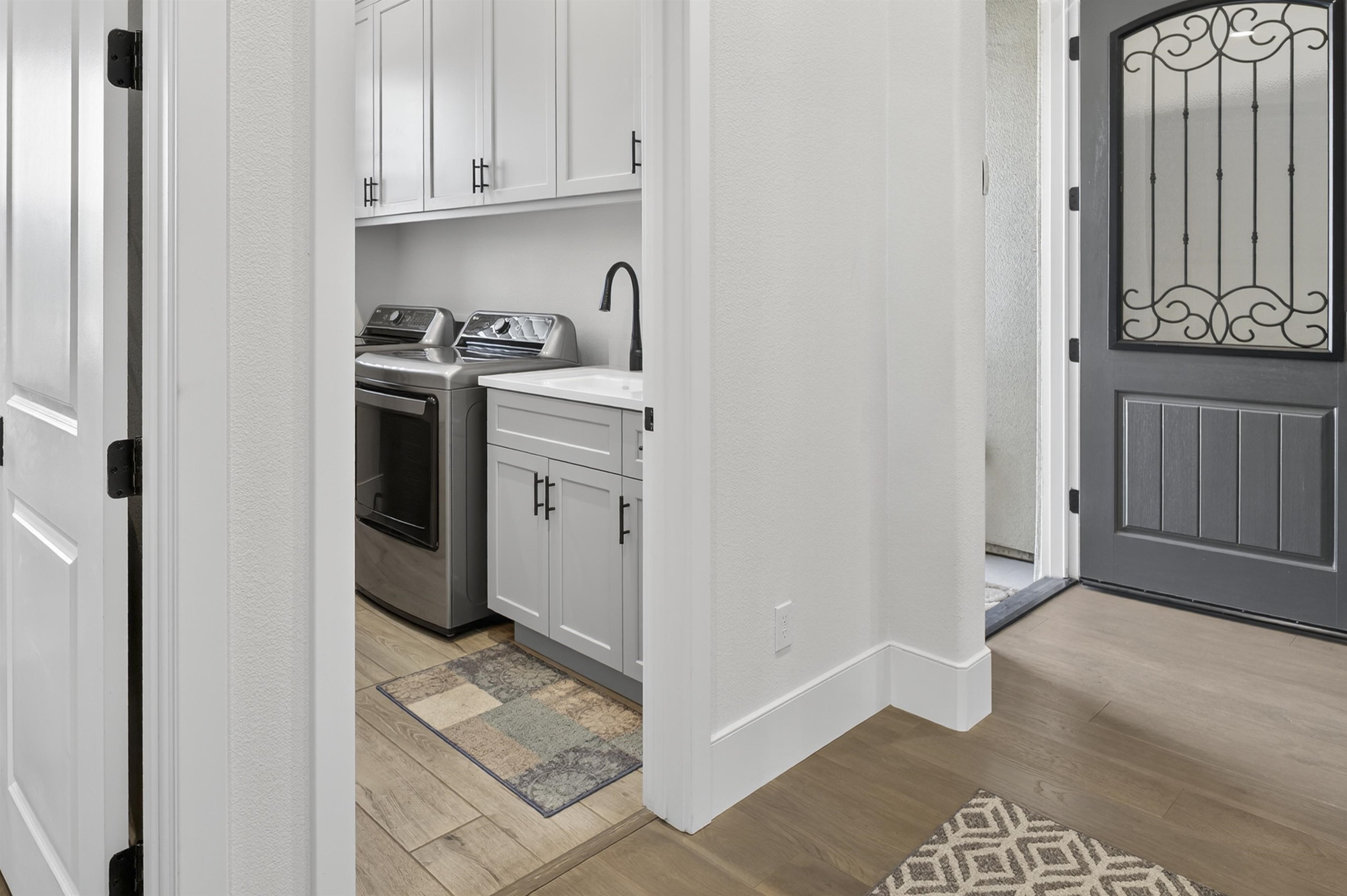 Detail Gallery Image 32 of 47 For 1560 Empire, Lodi,  CA 95242 - 3 Beds | 3 Baths