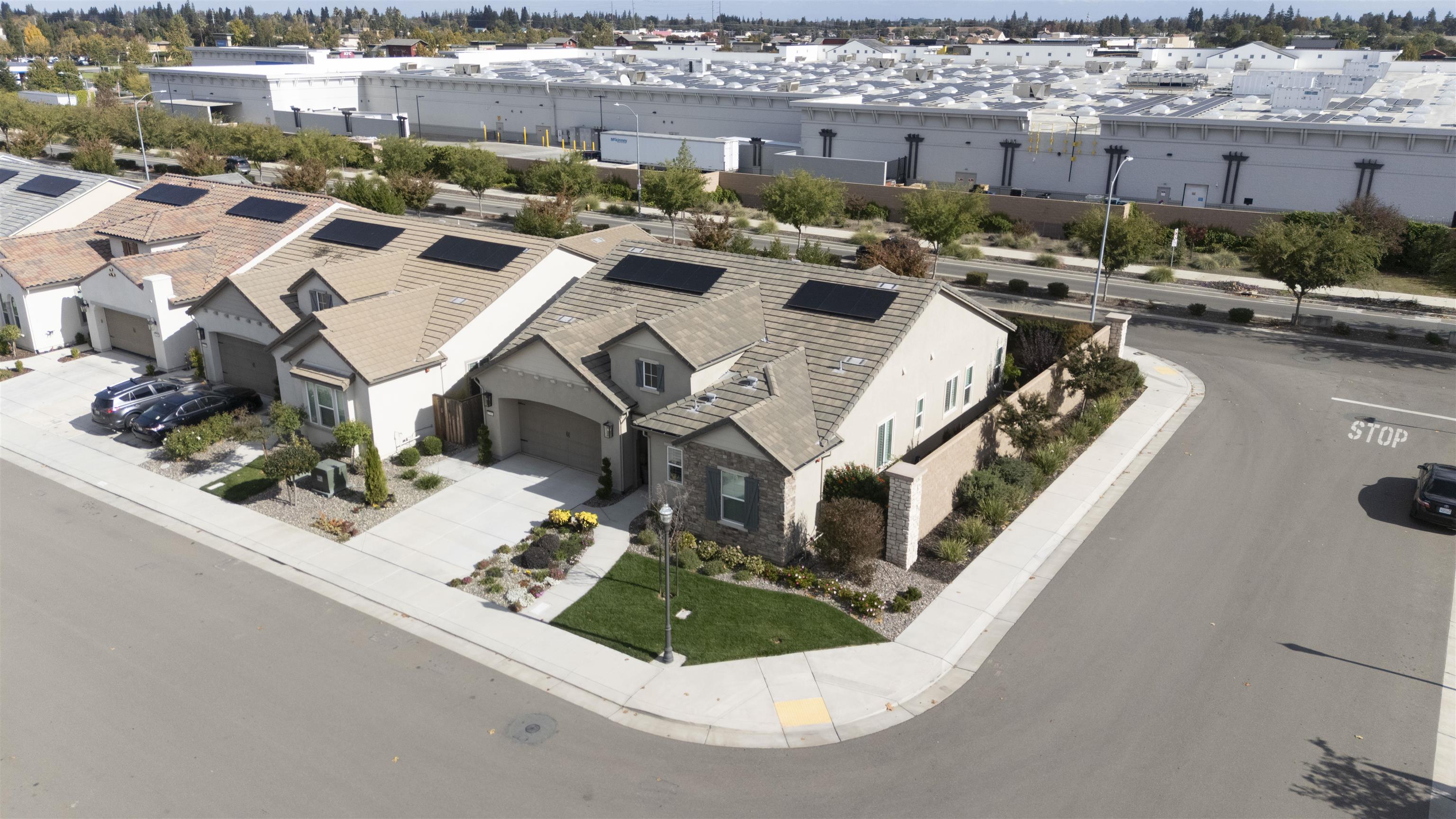 Detail Gallery Image 43 of 47 For 1560 Empire, Lodi,  CA 95242 - 3 Beds | 3 Baths