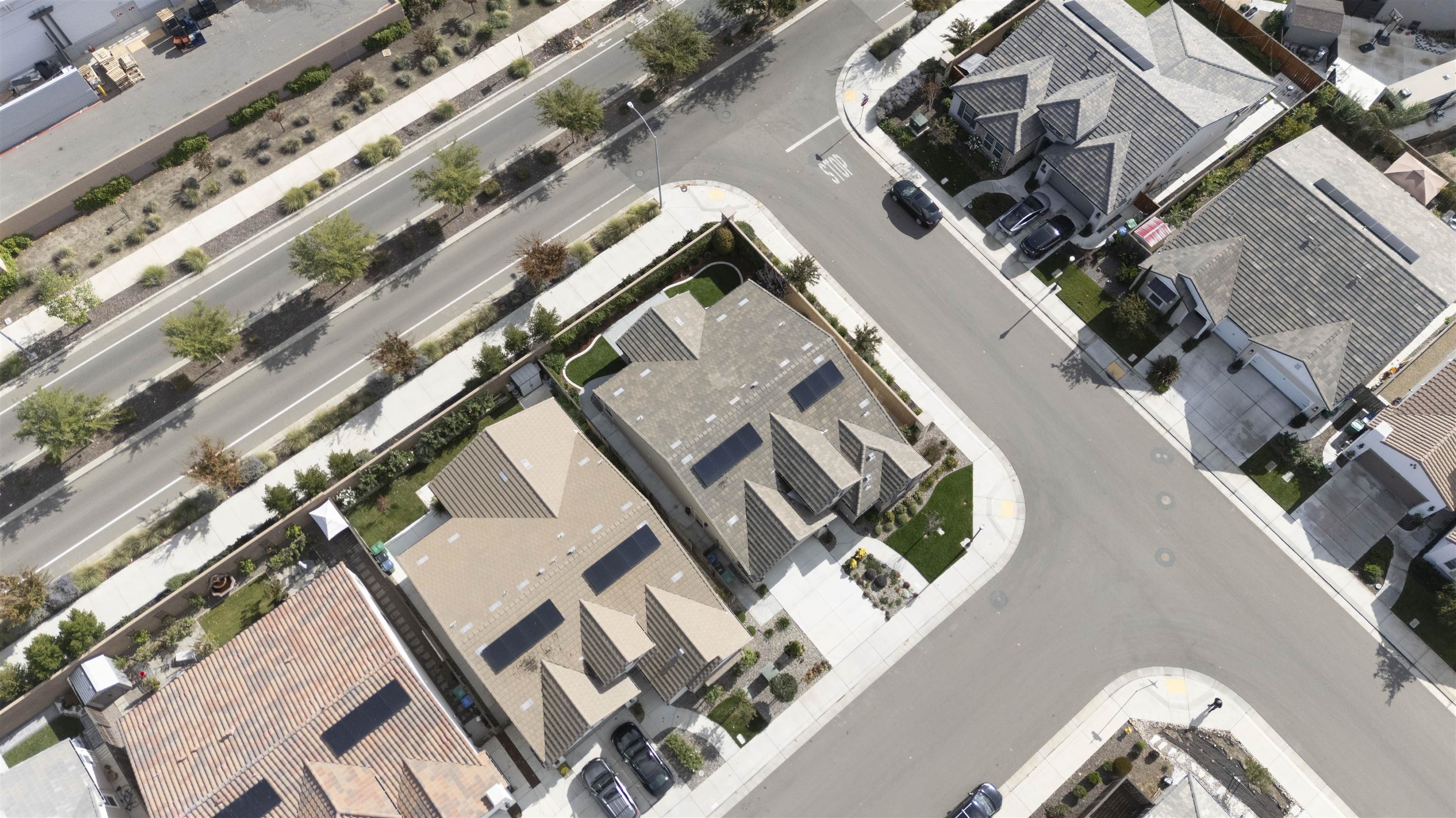 Detail Gallery Image 46 of 47 For 1560 Empire, Lodi,  CA 95242 - 3 Beds | 3 Baths