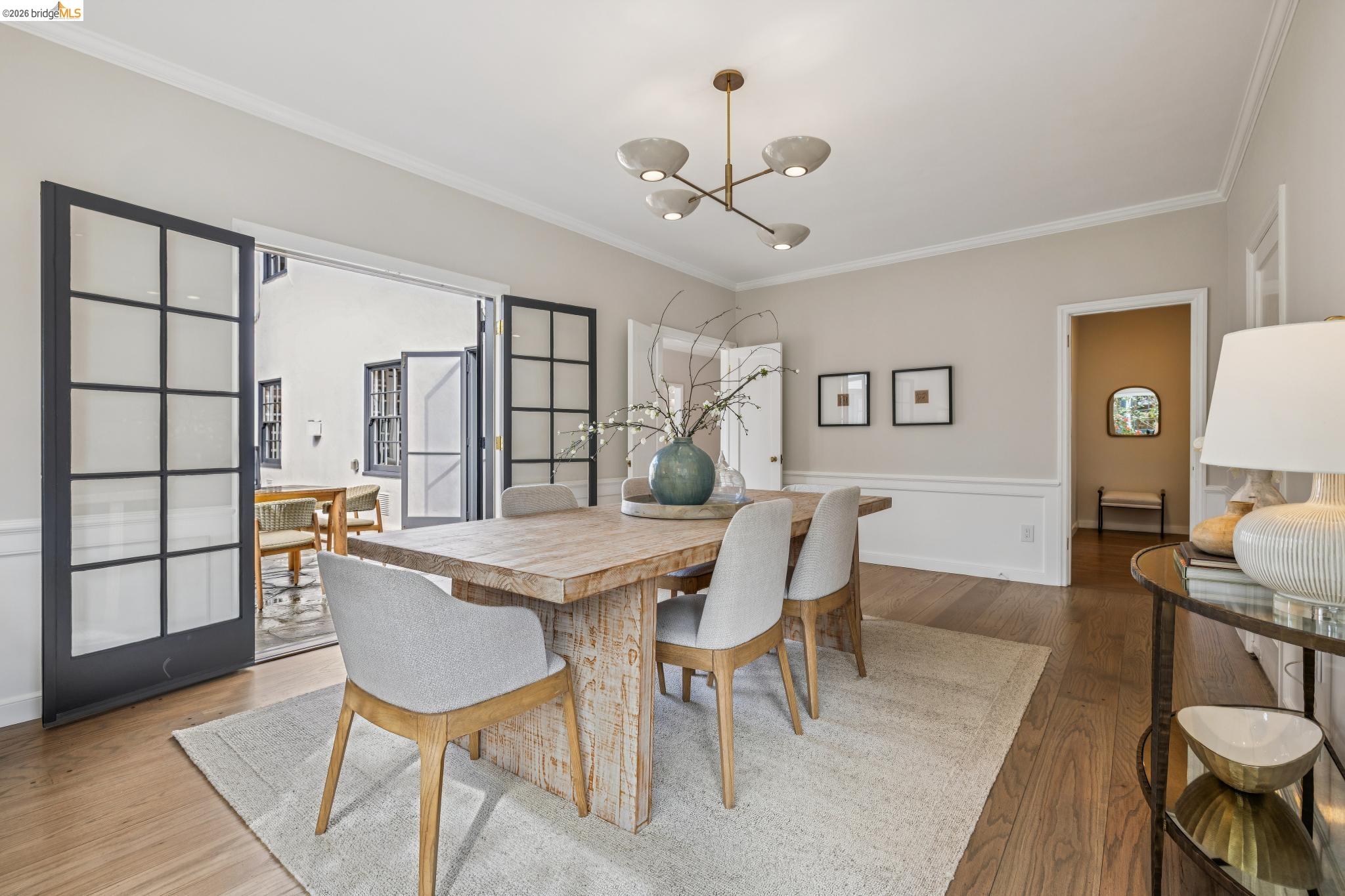 Detail Gallery Image 14 of 60 For 15 Olive Ave, Piedmont,  CA 94611 - 5 Beds | 4/1 Baths