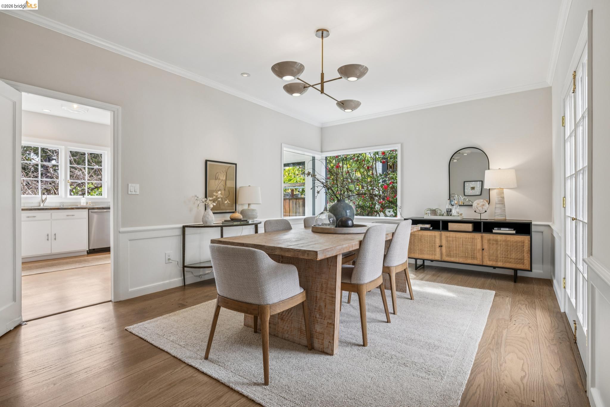 Detail Gallery Image 17 of 60 For 15 Olive Ave, Piedmont,  CA 94611 - 5 Beds | 4/1 Baths