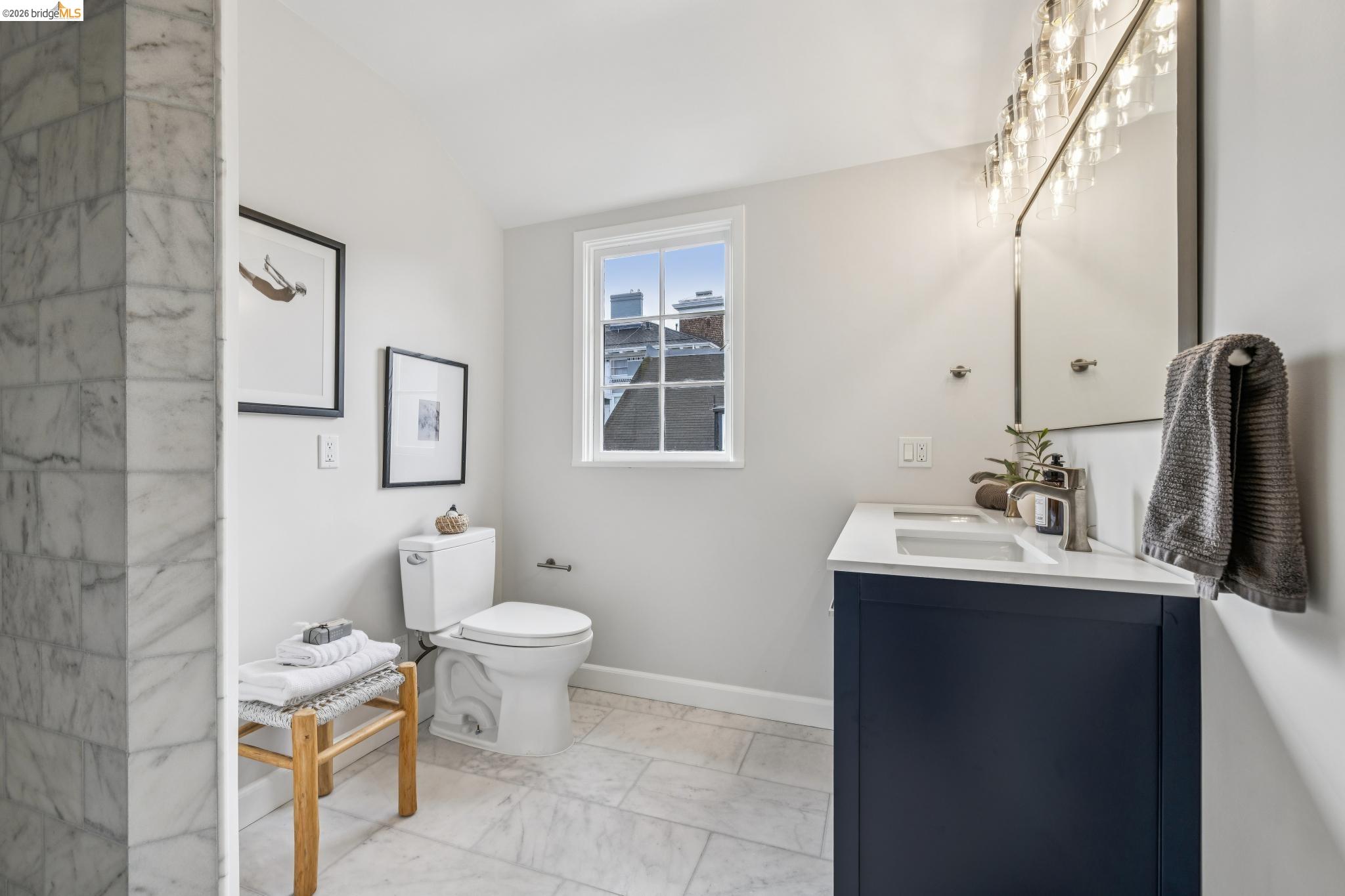 Detail Gallery Image 29 of 60 For 15 Olive Ave, Piedmont,  CA 94611 - 5 Beds | 4/1 Baths