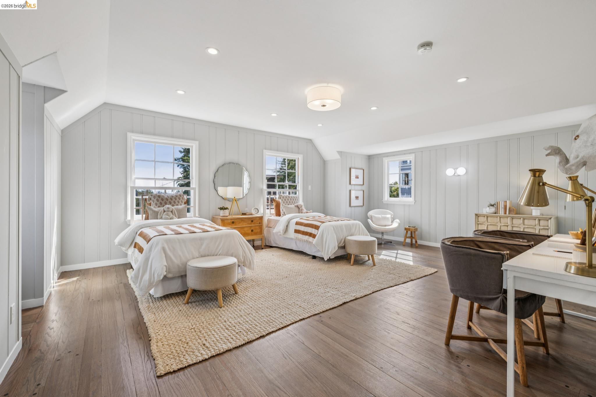 Detail Gallery Image 33 of 60 For 15 Olive Ave, Piedmont,  CA 94611 - 5 Beds | 4/1 Baths