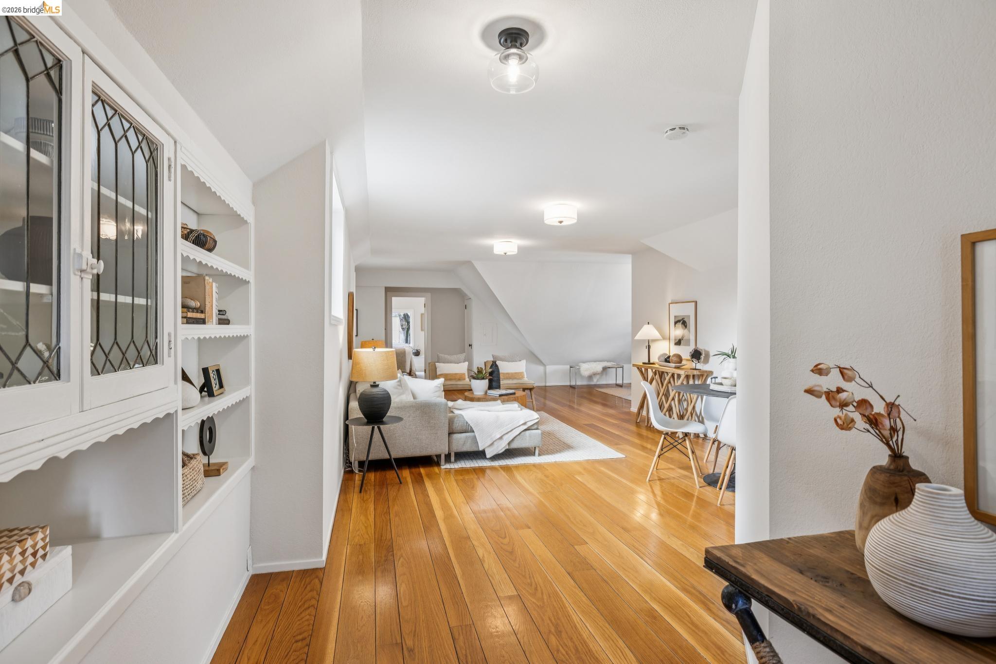 Detail Gallery Image 38 of 60 For 15 Olive Ave, Piedmont,  CA 94611 - 5 Beds | 4/1 Baths