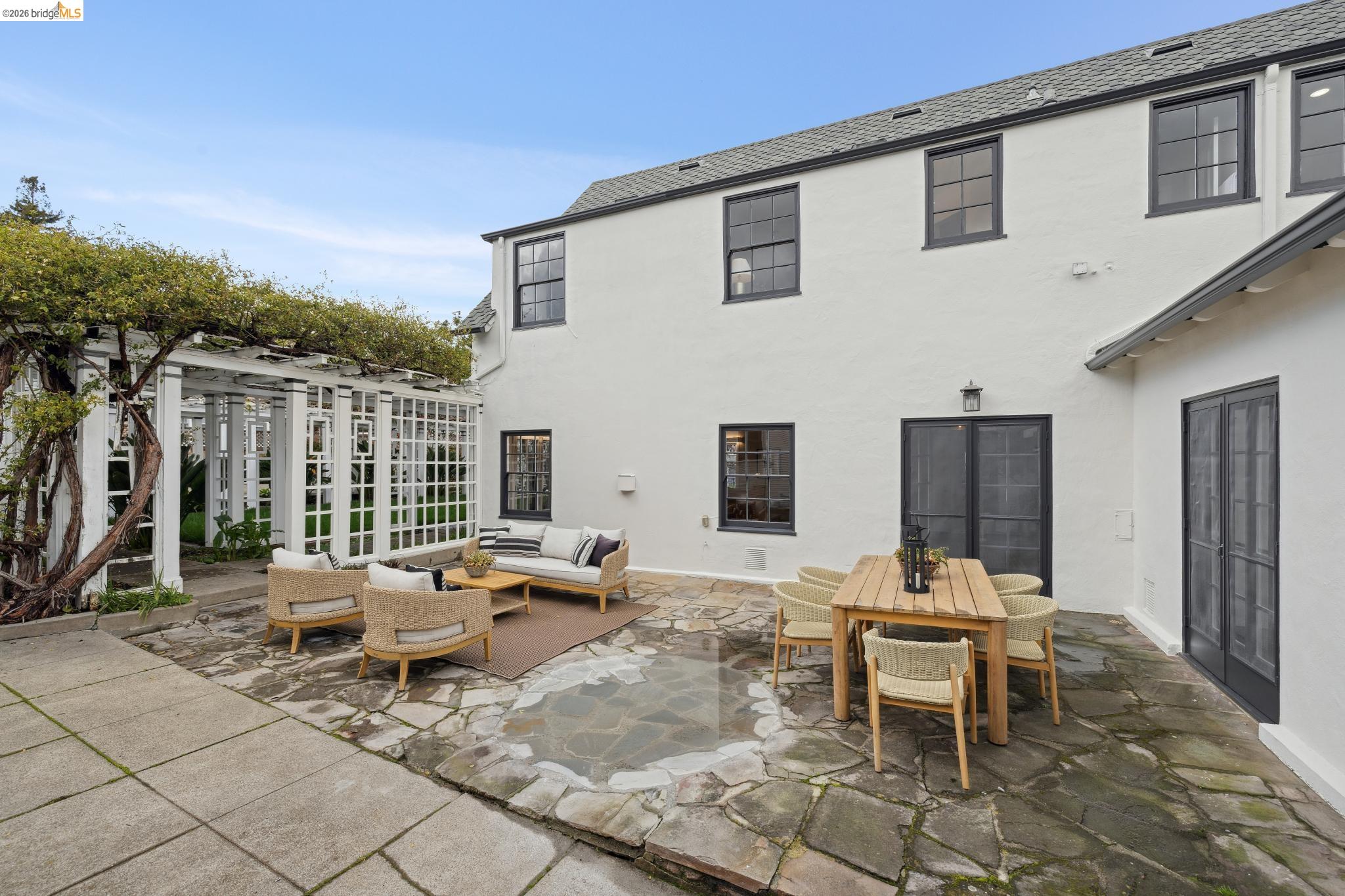 Detail Gallery Image 54 of 60 For 15 Olive Ave, Piedmont,  CA 94611 - 5 Beds | 4/1 Baths