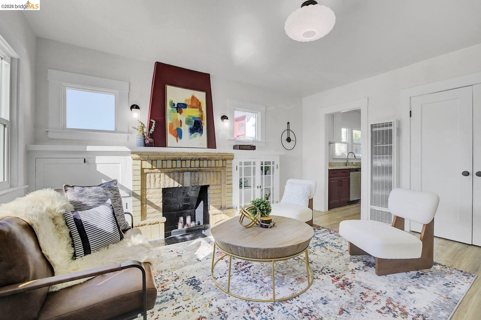 Detail Gallery Image 2 of 41 For 5718 Adeline St, Oakland,  CA 94608 - 2 Beds | 2 Baths