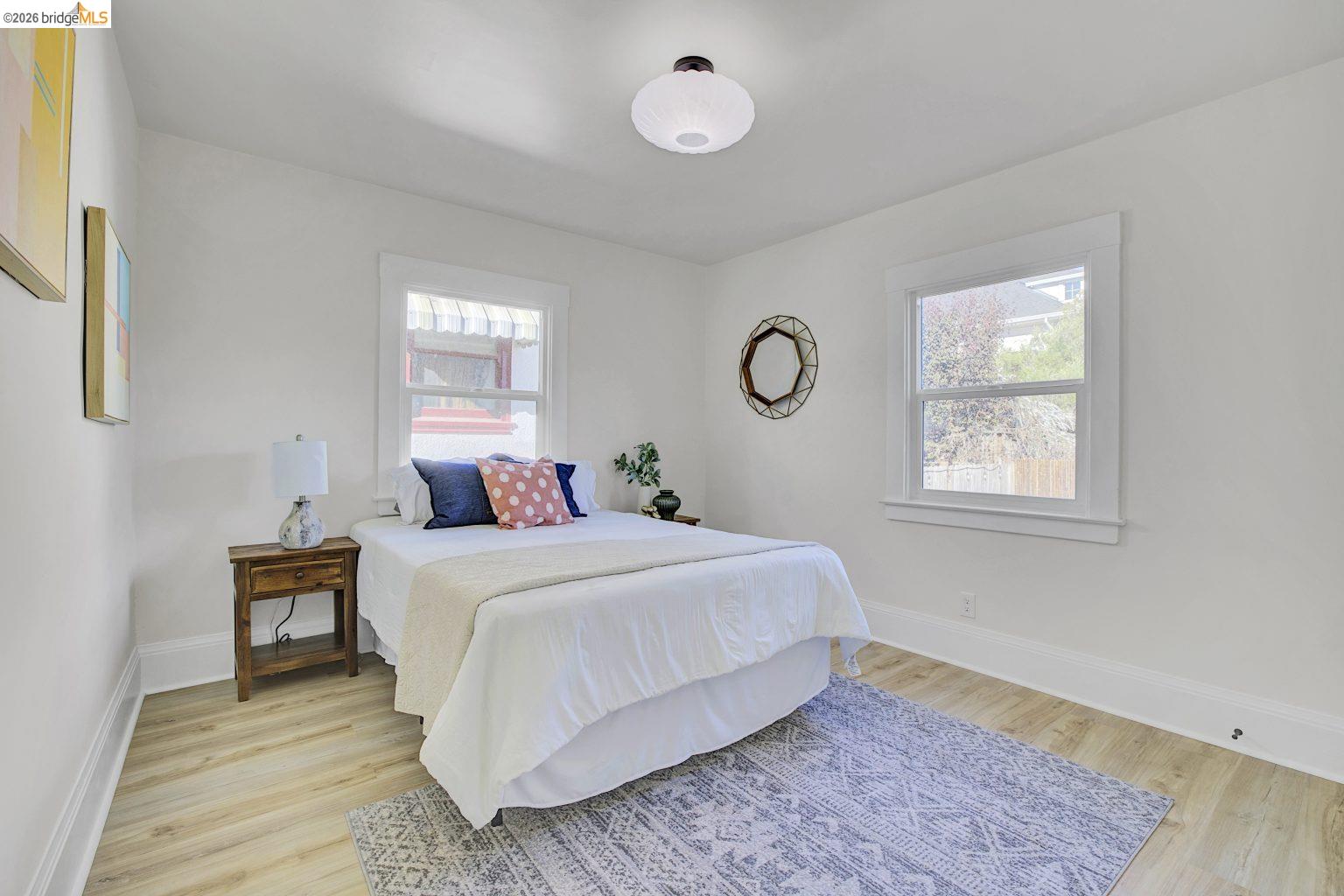 Detail Gallery Image 11 of 41 For 5718 Adeline St, Oakland,  CA 94608 - 2 Beds | 2 Baths