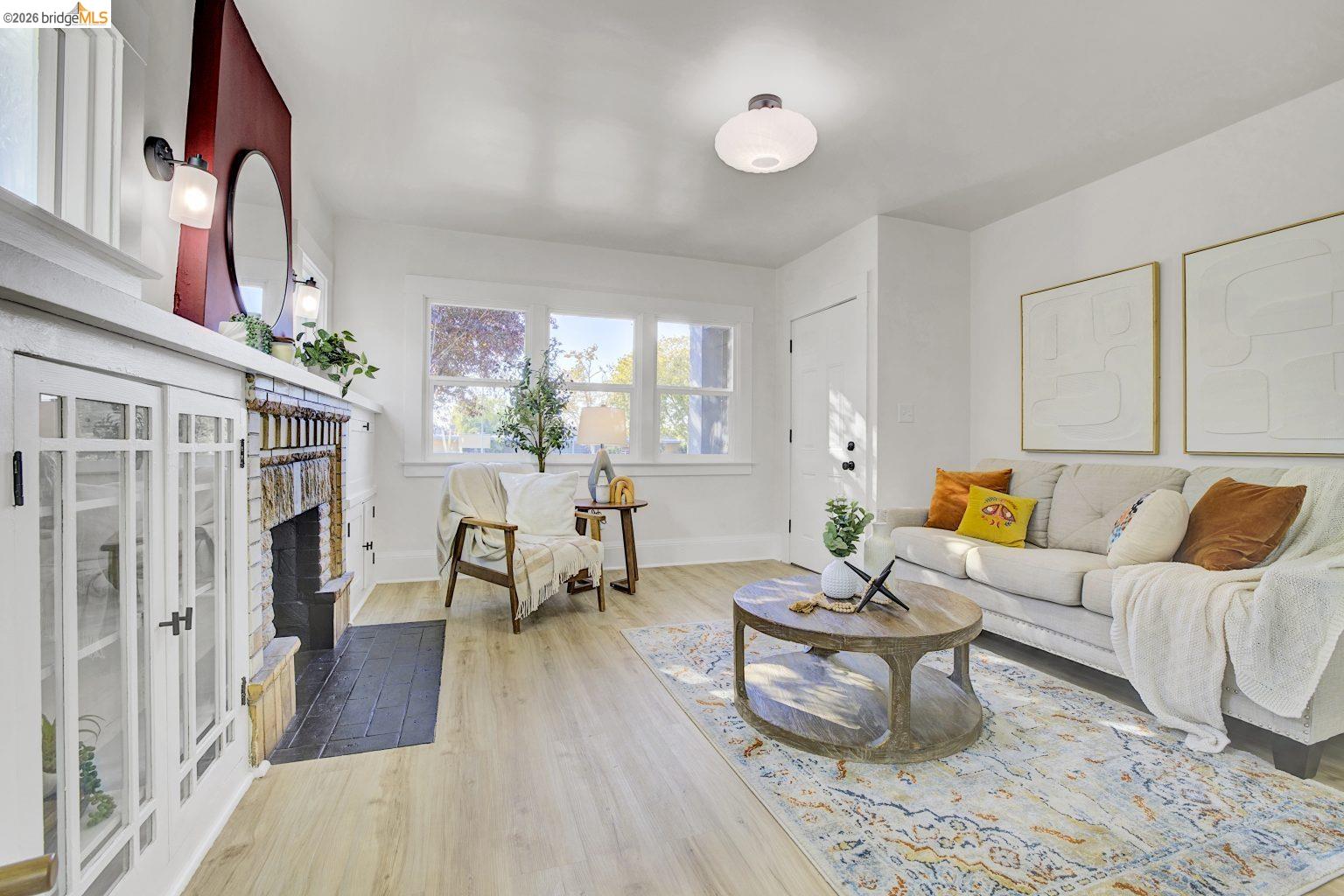 Detail Gallery Image 21 of 41 For 5718 Adeline St, Oakland,  CA 94608 - 2 Beds | 2 Baths