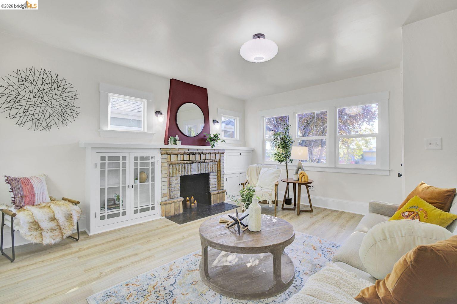 Detail Gallery Image 23 of 41 For 5718 Adeline St, Oakland,  CA 94608 - 2 Beds | 2 Baths