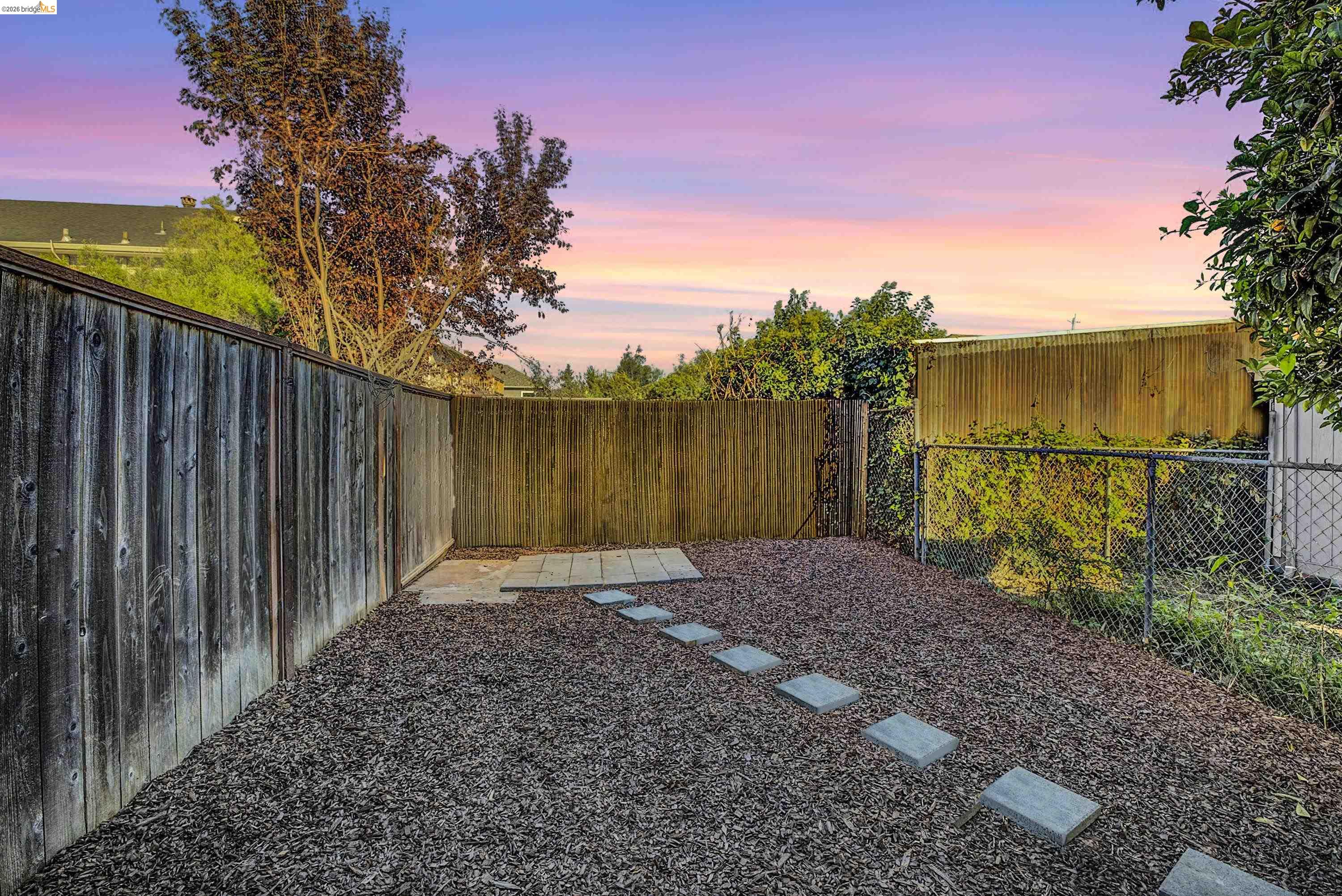 Detail Gallery Image 39 of 41 For 5718 Adeline St, Oakland,  CA 94608 - 2 Beds | 2 Baths