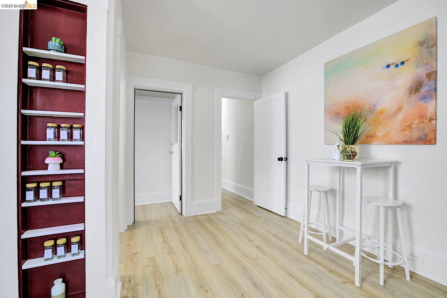 Detail Gallery Image 6 of 41 For 5718 Adeline St, Oakland,  CA 94608 - 2 Beds | 2 Baths