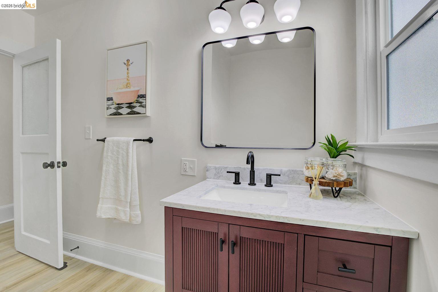 Detail Gallery Image 13 of 42 For 5718 Adeline St, Oakland,  CA 94608 - – Beds | – Baths