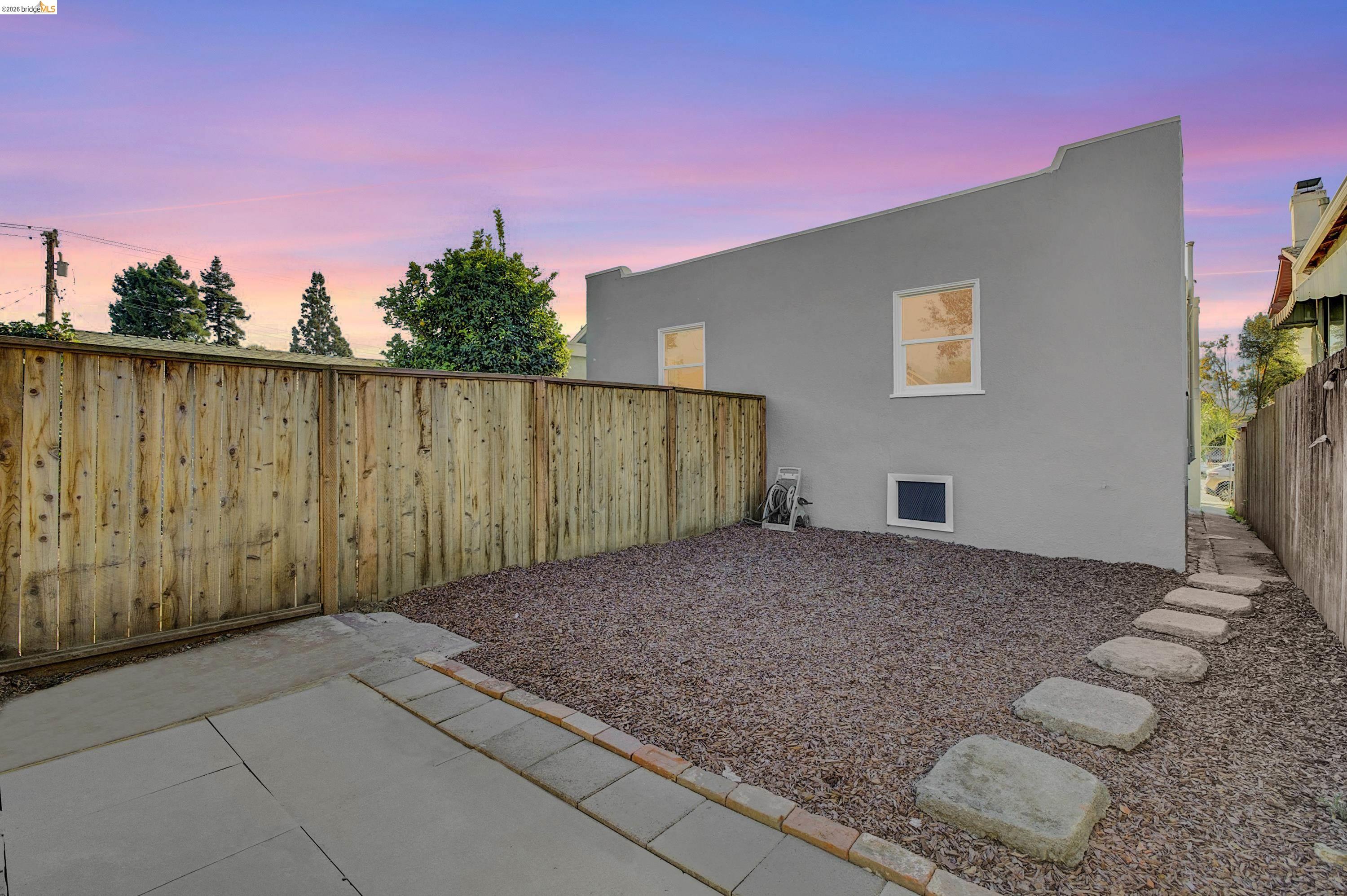 Detail Gallery Image 37 of 42 For 5718 Adeline St, Oakland,  CA 94608 - – Beds | – Baths