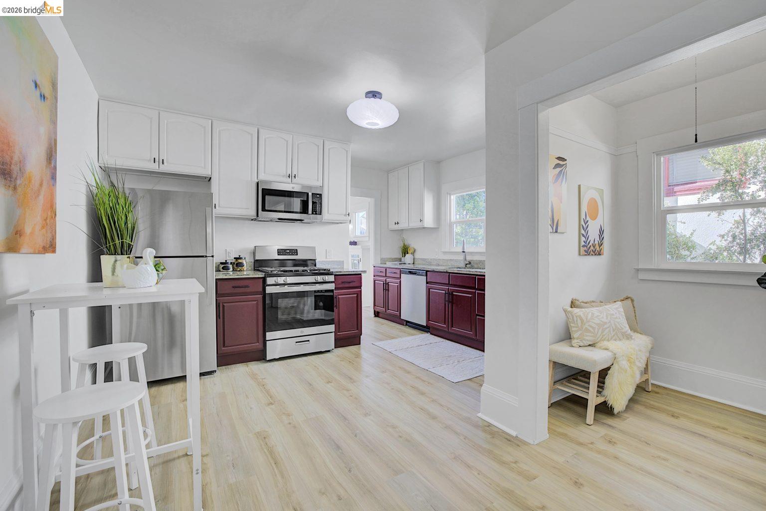 Detail Gallery Image 7 of 42 For 5718 Adeline St, Oakland,  CA 94608 - – Beds | – Baths