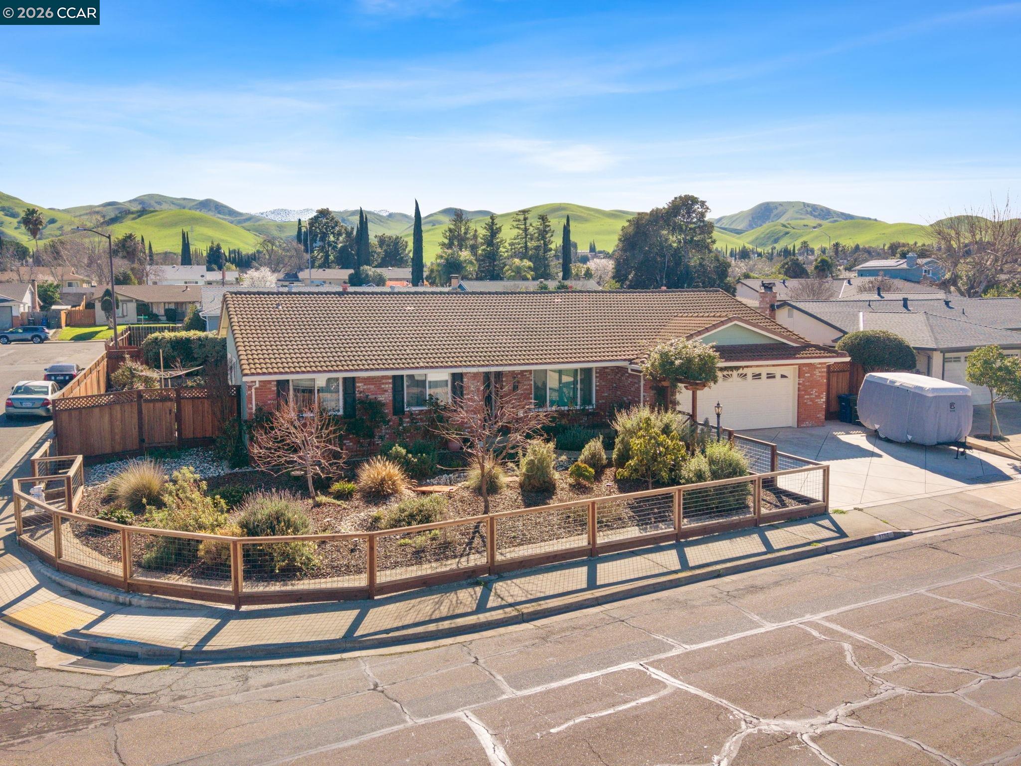 Detail Gallery Image 2 of 60 For 1194 Ventura Dr, Pittsburg,  CA 94565 - 3 Beds | 2 Baths