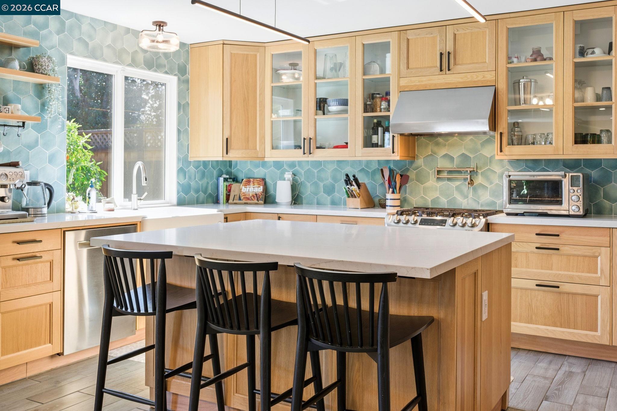 Detail Gallery Image 14 of 60 For 1194 Ventura Dr, Pittsburg,  CA 94565 - 3 Beds | 2 Baths