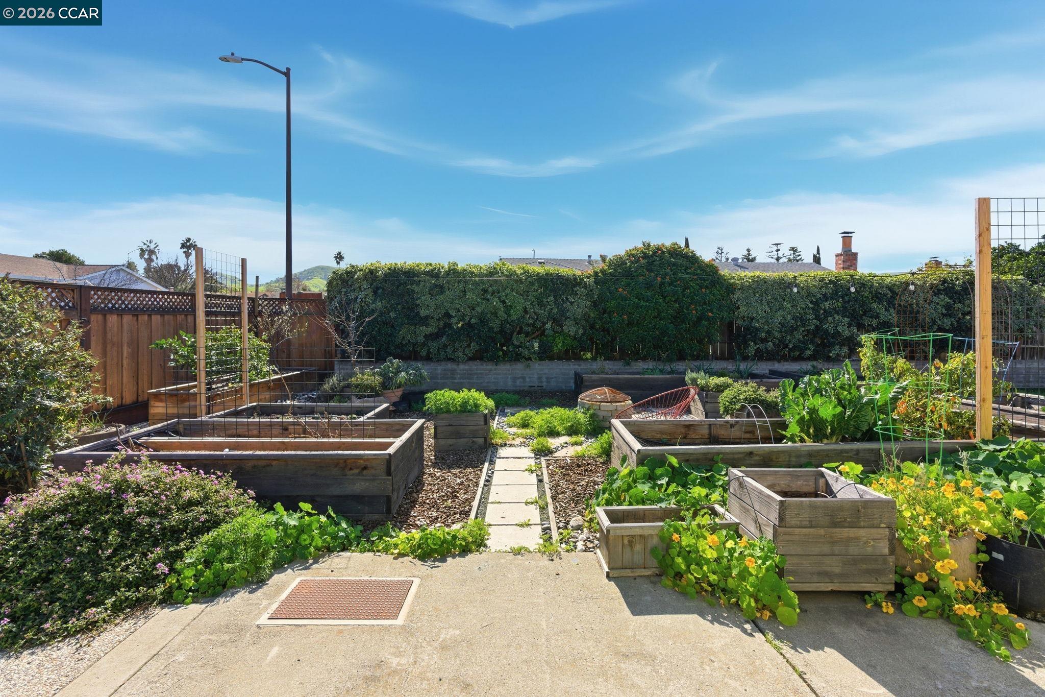 Detail Gallery Image 46 of 60 For 1194 Ventura Dr, Pittsburg,  CA 94565 - 3 Beds | 2 Baths