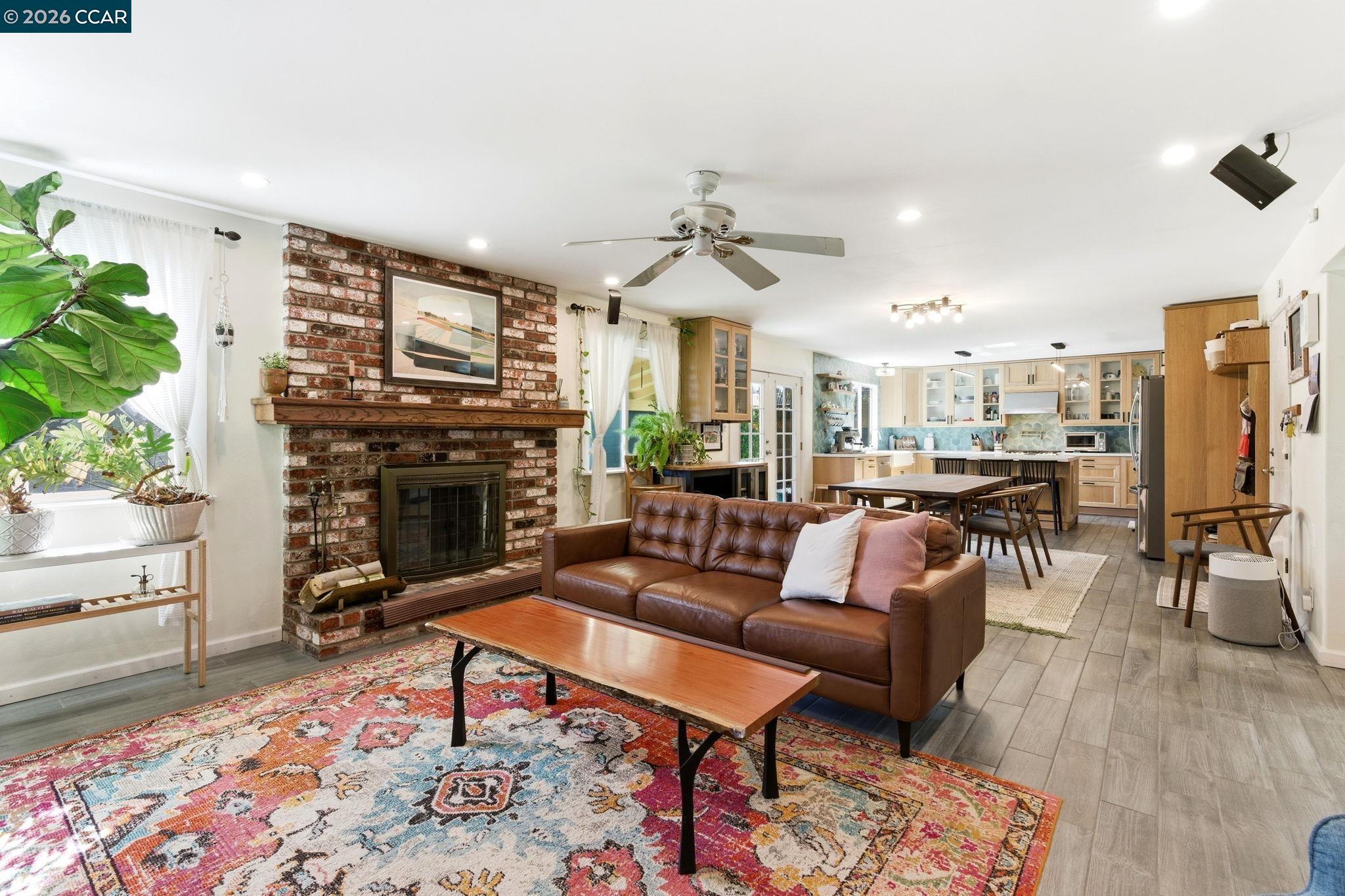 Detail Gallery Image 10 of 60 For 1194 Ventura Dr, Pittsburg,  CA 94565 - 3 Beds | 2 Baths