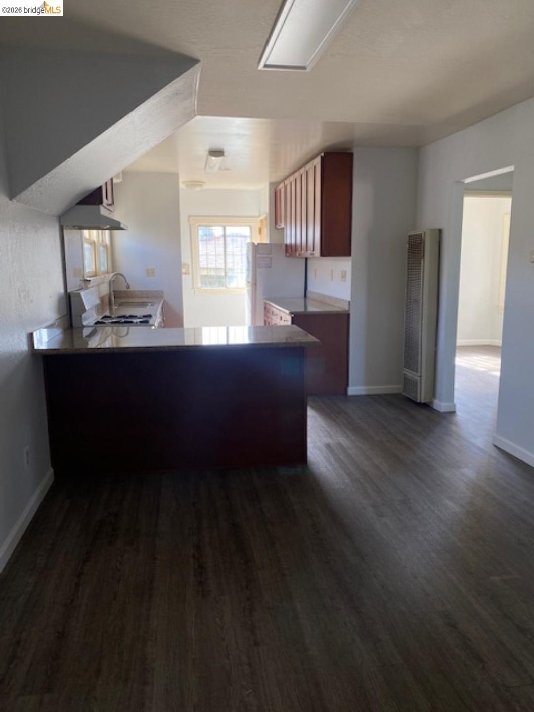 Detail Gallery Image 3 of 9 For 1304 62nd Ave, Oakland,  CA 94621 - – Beds | – Baths