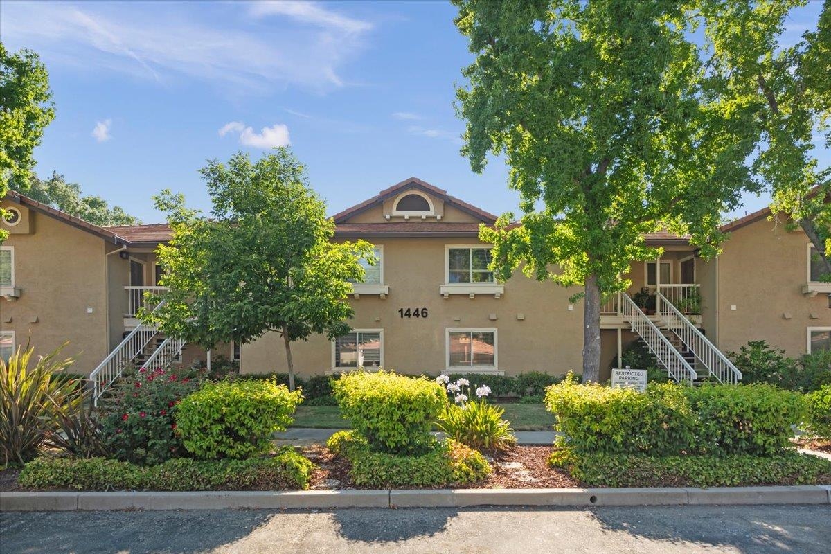 Detail Gallery Image 2 of 20 For 1446 Chateau Cmn #104,  Livermore,  CA 94550 - 2 Beds | 2 Baths